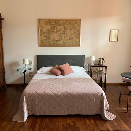 Brezza Affittacamere Montemarciano Buitenkant foto