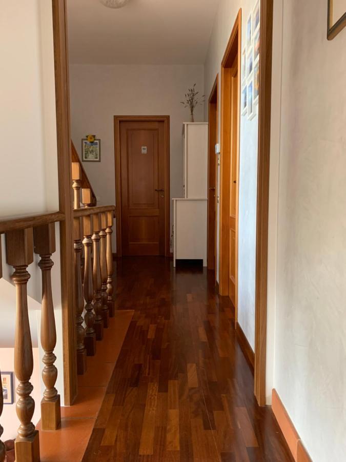 Brezza Affittacamere Montemarciano Buitenkant foto