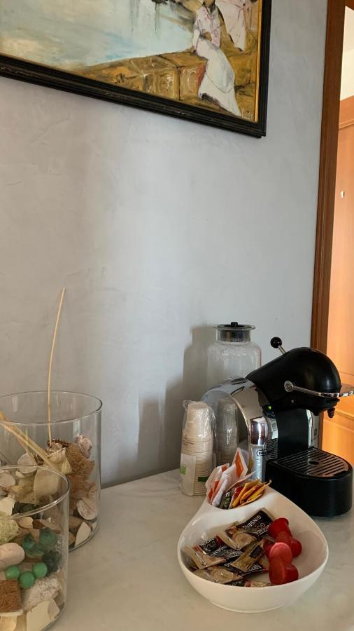 Brezza Affittacamere Montemarciano Buitenkant foto