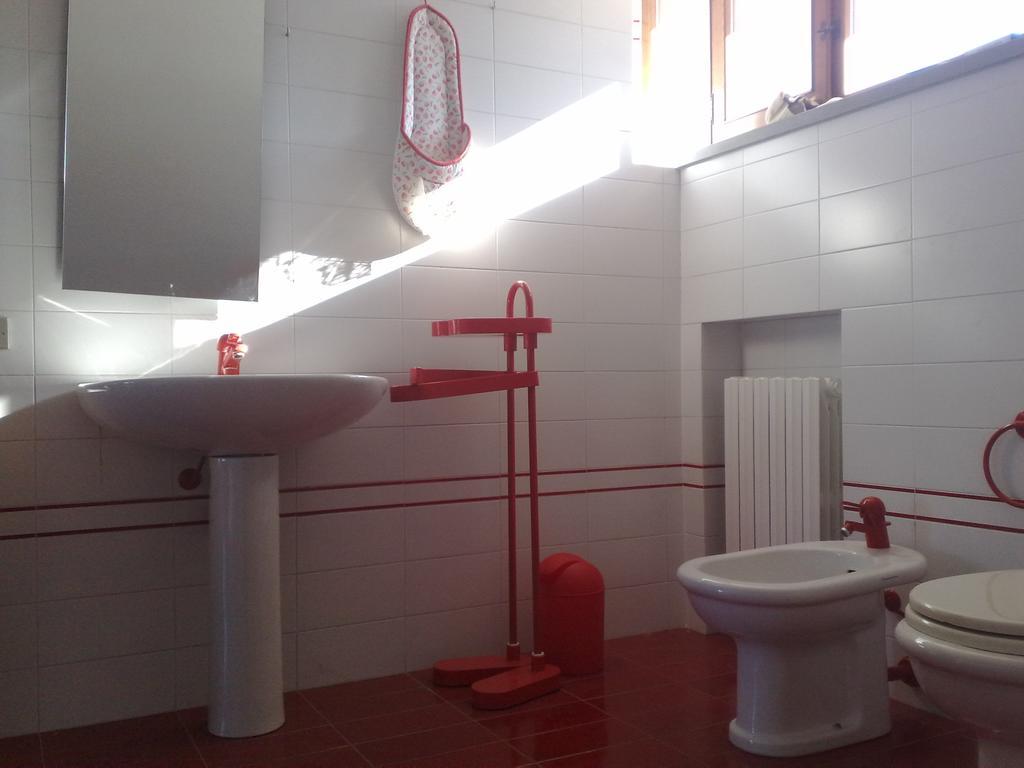 Brezza Affittacamere Montemarciano Kamer foto